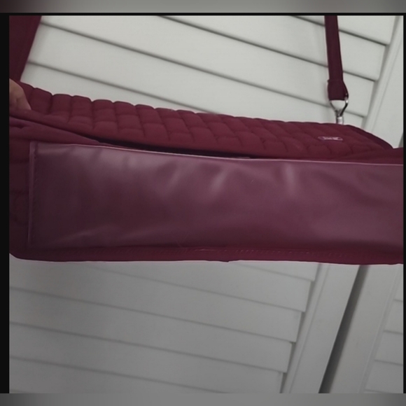 EUC Lug Pontoon Crossbody - Picture 6 of 12